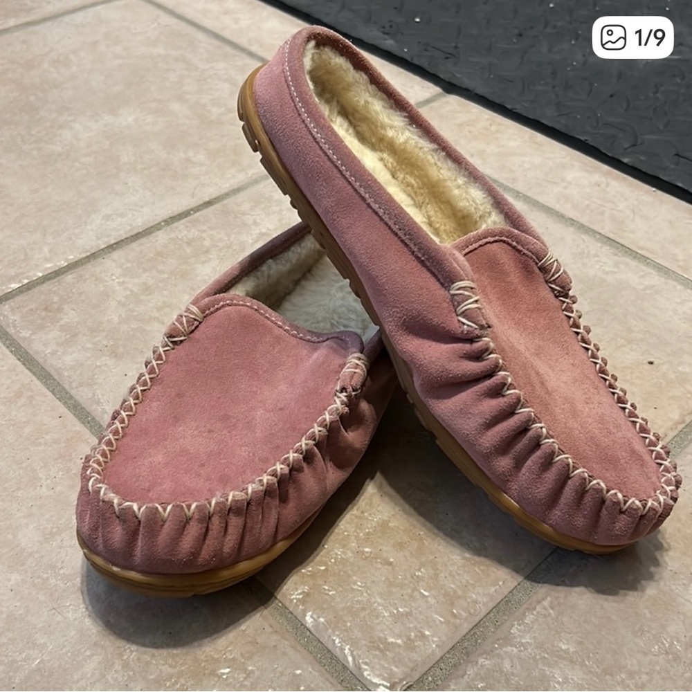 L.L. Bean Women's Pink Suede Wicked Good Scuffs Slippers - excellent condition.